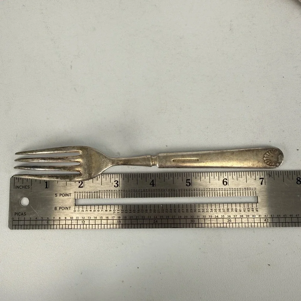 Antique 1847 Rogers Bros Shell Pattern 7.5'' Dinner Fork lot of 2